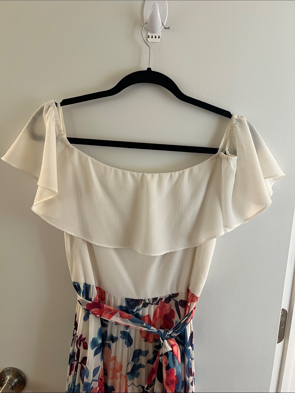 Eliza J Off the Shoulder Floral Maxi Dress - Picture 8 of 17